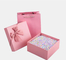 Boîte d'emballage de cadeau de fermeture magnétique rose de carton pour la conception de clapet d'emballage d'habillement